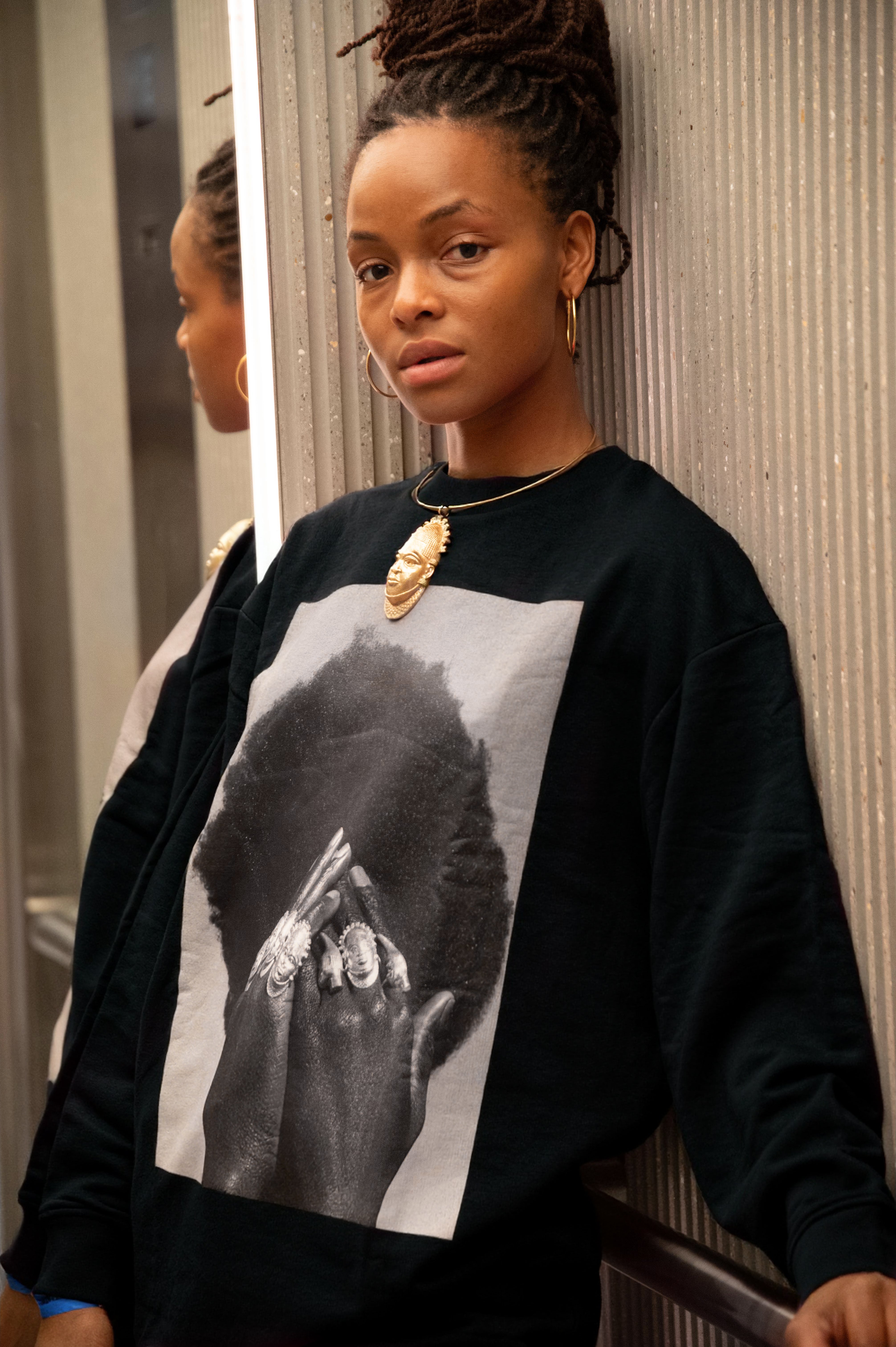 "The Hidden Oba" Oversize Sweater Dress (Black)