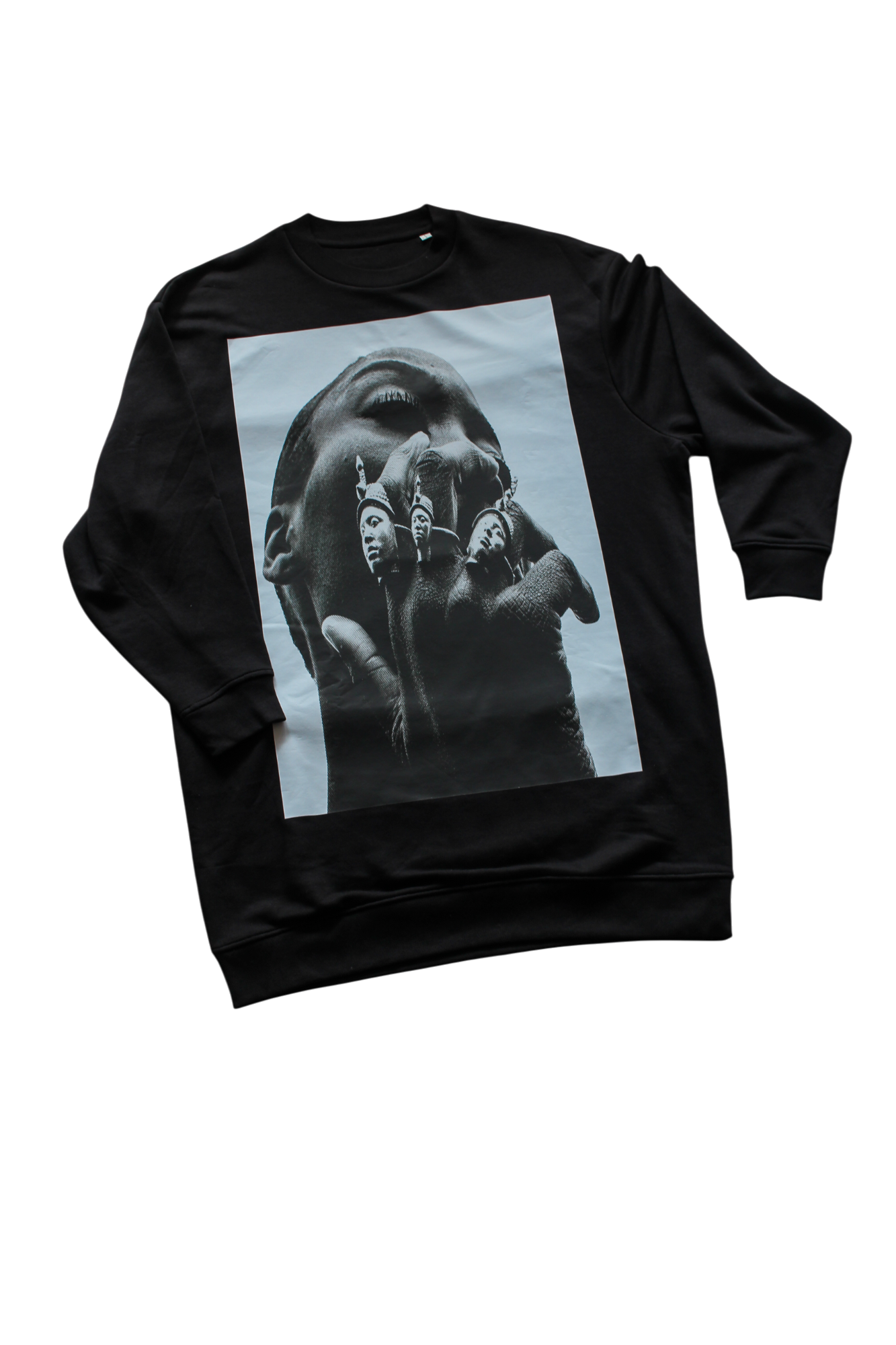 "Queen & Kingdom" Oversize Sweater Dress (Black)