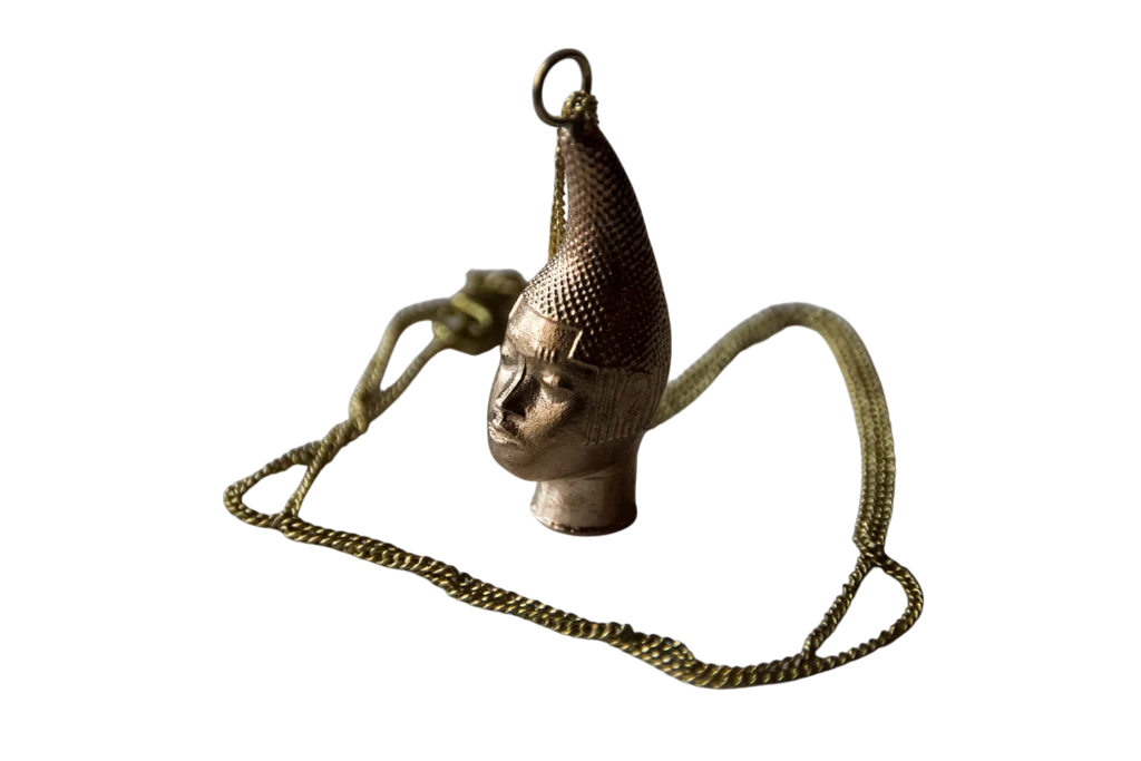 Iyoba Idia Profile Solid Bronze Pendent